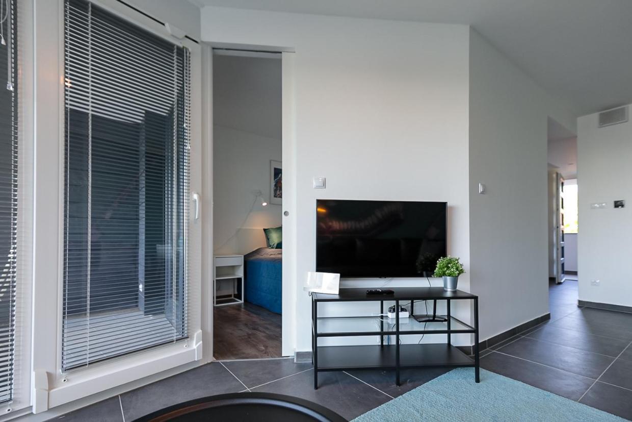 Marina Apartman Hotel Balatonszemes Bagian luar foto